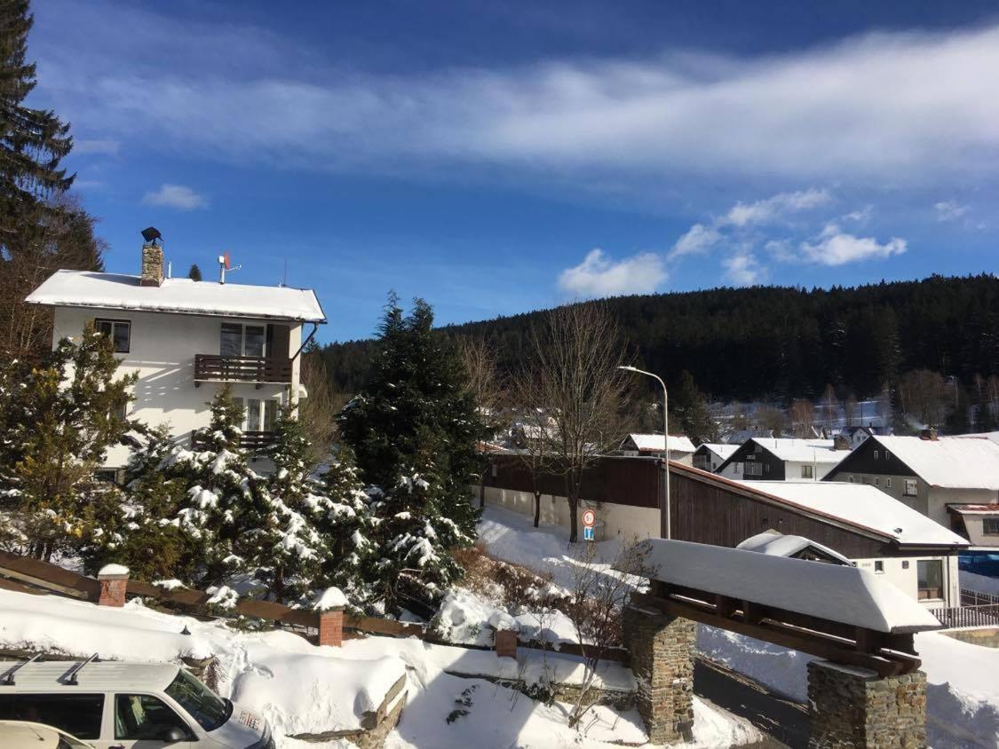Pension St. Moritz Železná Ruda Buitenkant foto