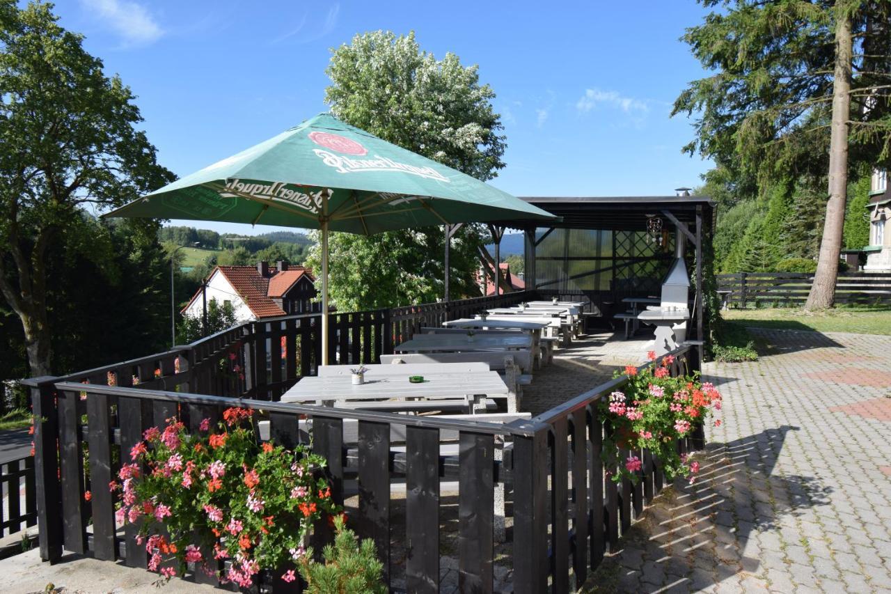 Pension St. Moritz Železná Ruda Buitenkant foto