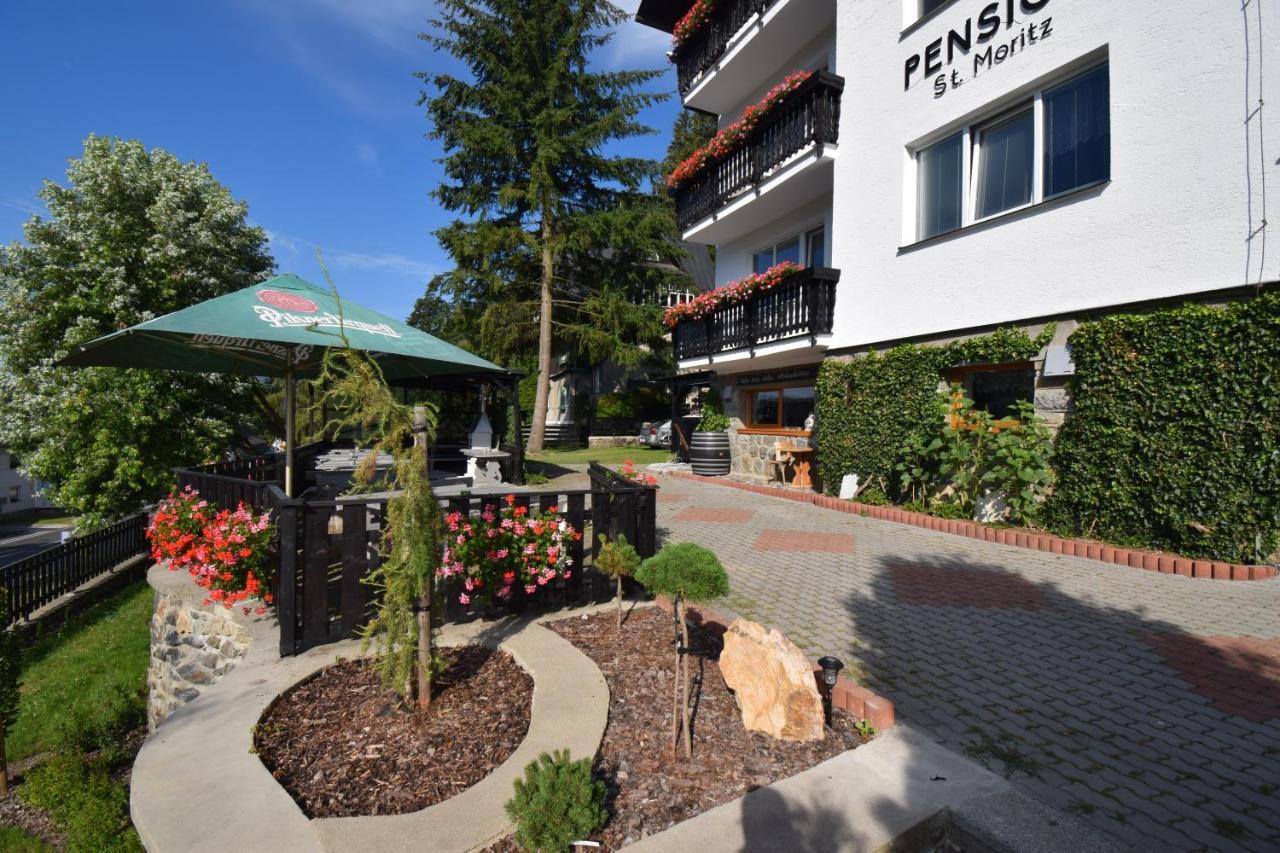 Pension St. Moritz Železná Ruda Buitenkant foto